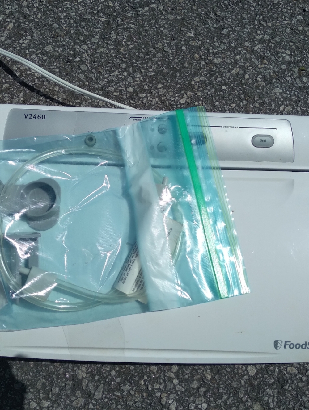 FoodSaver V2460 Vacuum Sealer Accessory Kit in White/Teal